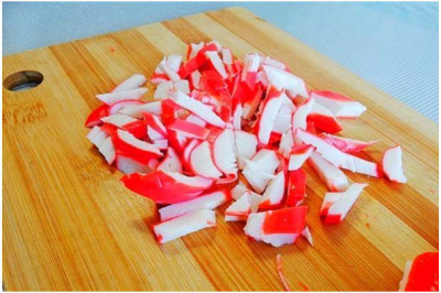 Крабовый салат с кукурузой классический