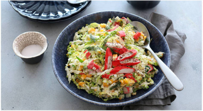 Крабовый салат с кукурузой классический