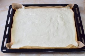 Бисквитный рулет с кремом из сливок 