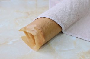 Бисквитный рулет с кремом из сливок 
