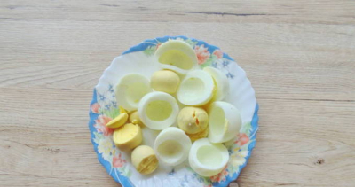 Салат &laquo;Подсолнух&raquo; с чипсами классический