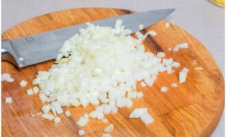 Крабовый салат с кукурузой классический