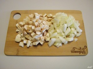 Фаршированные шампиньоны в духовке с сыром 