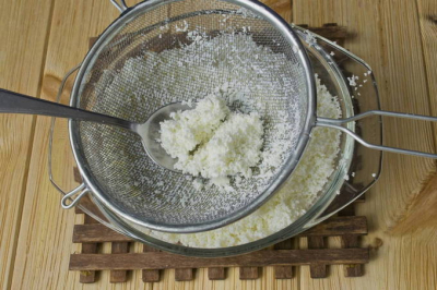 Пышные сырники из творога на сковороде классические