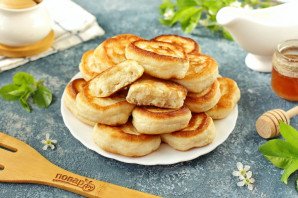 Пышные бездрожжевые оладьи на кефире 