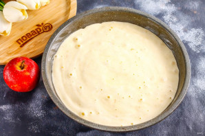 Шарлотка с яблоками и мандаринами 
